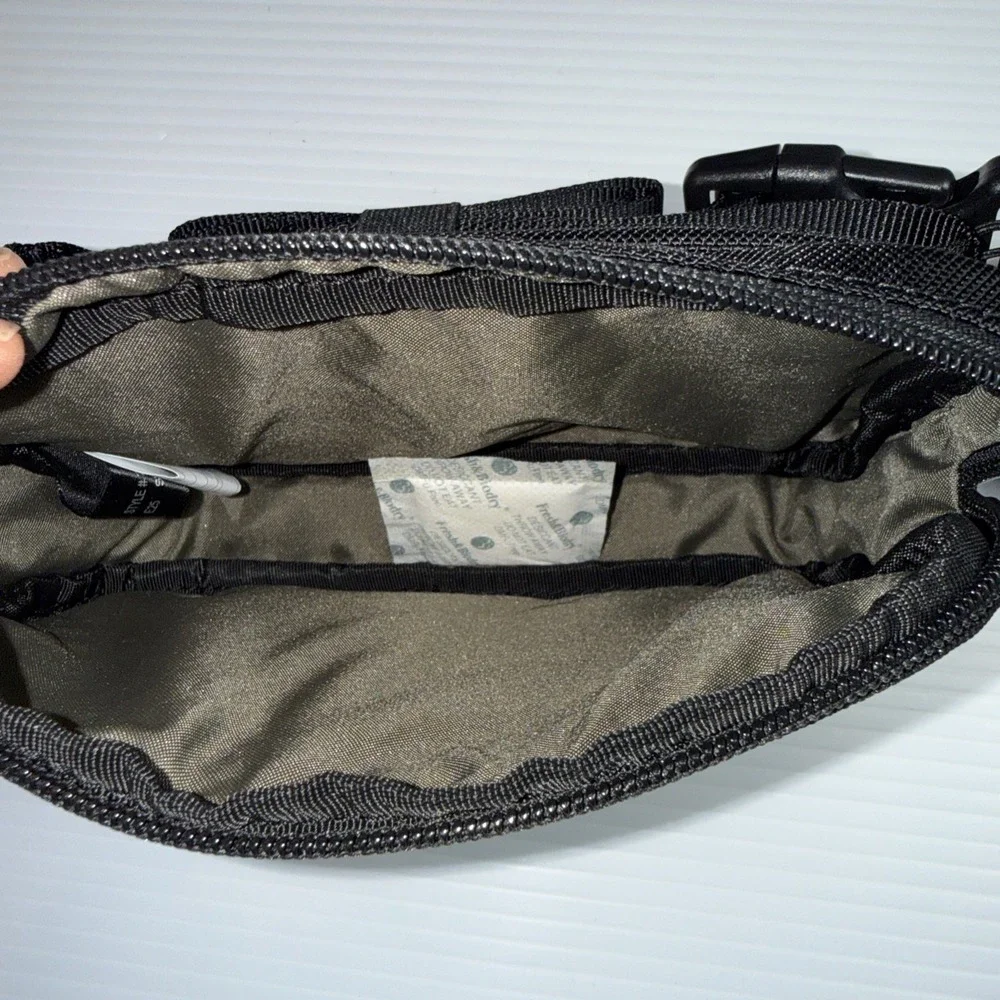 Briggs and Riley Small‎ Sling Bag ZDX003-4 (7.5 × 5.0 × 1.8 in) NEW WITH TAGS